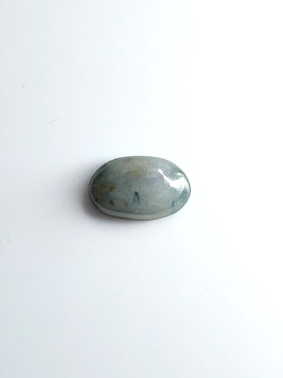 Jade 7,65 ct ovaali
