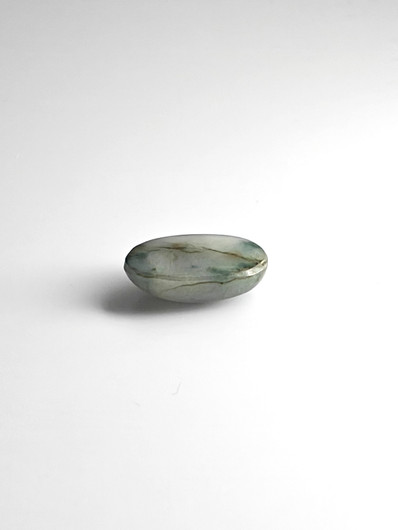 Jade 7,65 ct ovaali