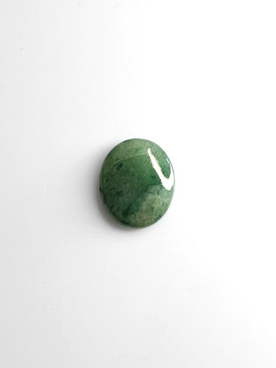 Jade 4,4 ct ovaali