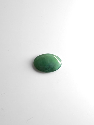 Jade 5,1 ct ovaali