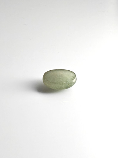 Jade 3,4 ct ovaali