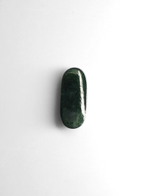Jade 3,6 ct oval