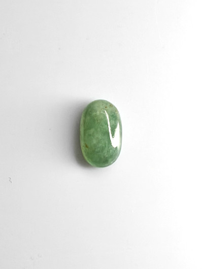 Jade 5,5 ct ovaali