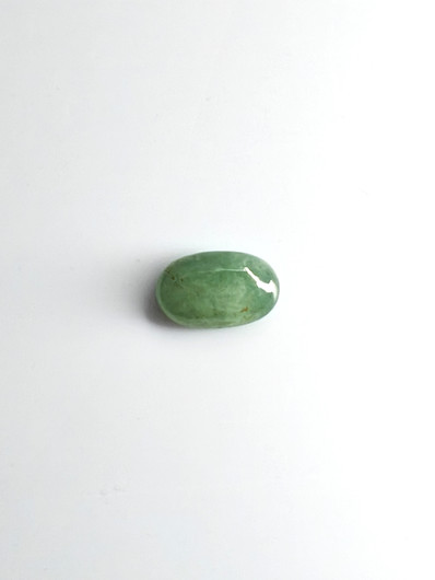 Jade 5,5 ct ovaali