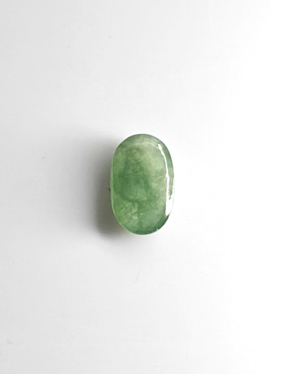 Jade 5,5 ct ovaali