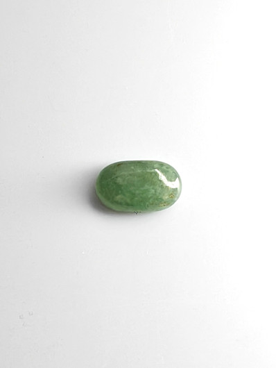 Jade 5,5 ct ovaali