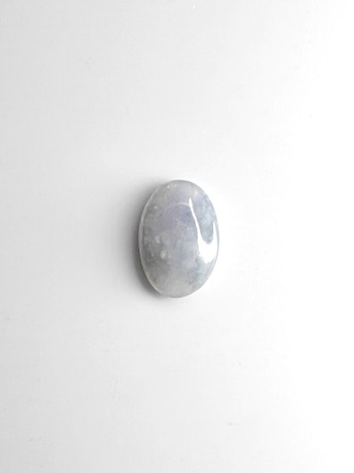Jade 2,8 ct ovaali