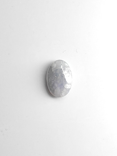 Jade 2,8 ct ovaali