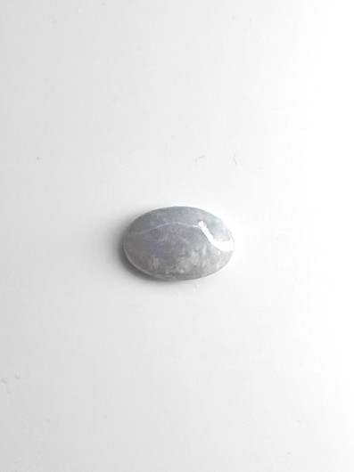 Jade 2,8 ct ovaali