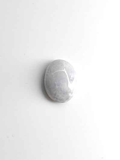 Jade 4,7 ct ovaali