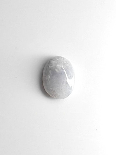 Jade 4,7 ct ovaali