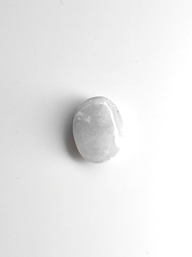 Jade 4,7 ct ovaali
