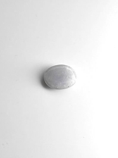 Jade 4,7 ct ovaali