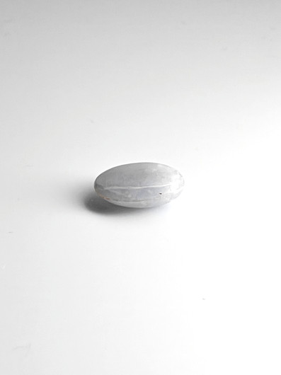 Jade 4,7 ct ovaali
