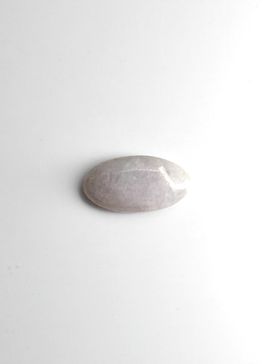 Jade 8,9 ct ovaali