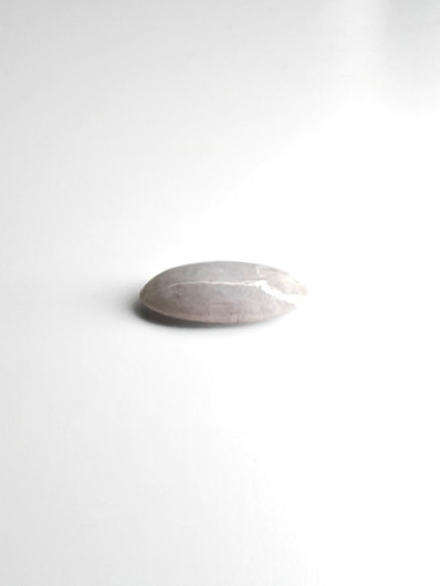 Jade 8,9 ct ovaali