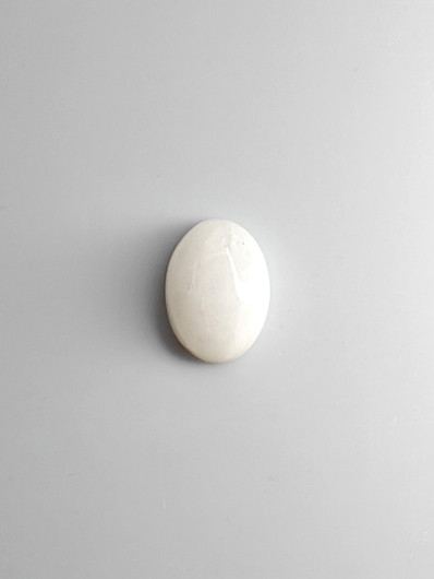 Jade 7,8 ct ovaali