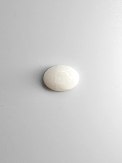 Jade 7,8 ct ovaali