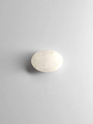 Jade 7,8 ct ovaali