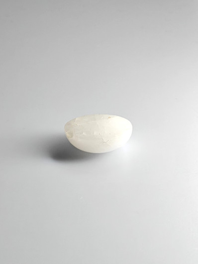Jade 7,8 ct ovaali