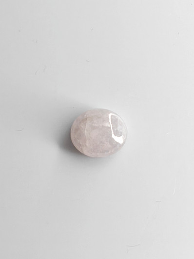 Jade 7,9 ct ovaali