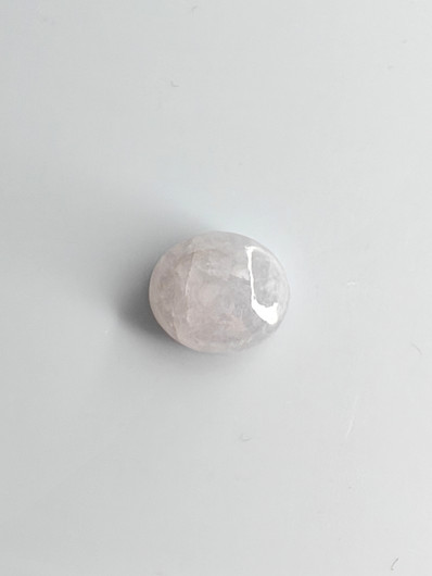 Jade 7,9 ct ovaali