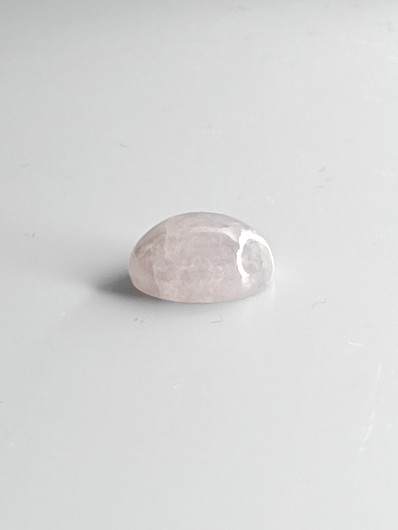 Jade 7,9 ct ovaali