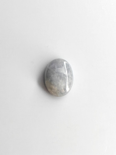 Jade 7,3 ct ovaali