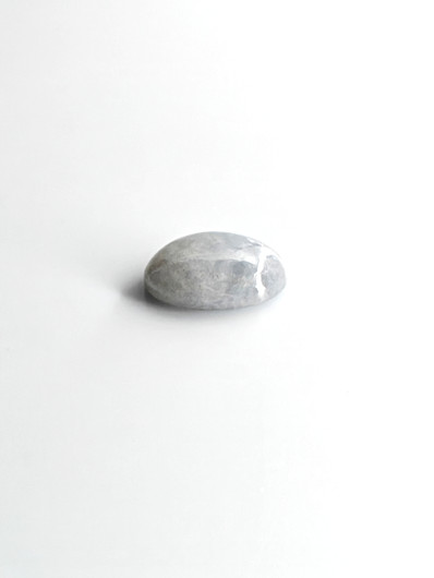 Jade 7,3 ct ovaali