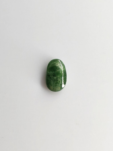 Jade 2 ct ovaali
