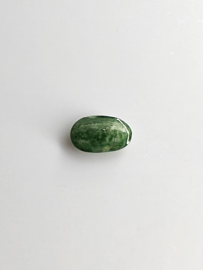 Jade 2 ct ovaali