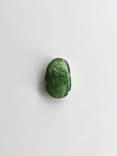 Jade 2 ct ovaali