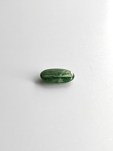 Jade 2 ct ovaali