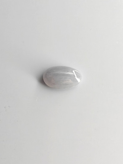 Jade 4,5 ct ovaali