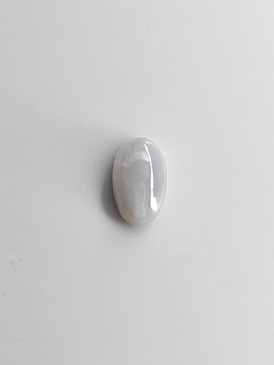 Jade 4,5 ct ovaali