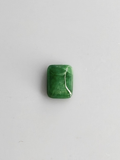 Jade 0,9 ct suorakaide