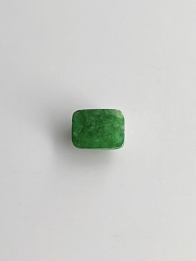Jade 0,9 ct suorakaide