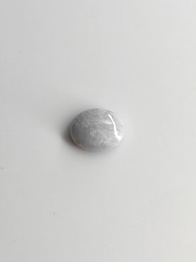 Jade 3,8 ct ovaali