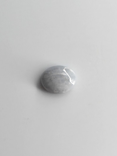 Jade 3,8 ct ovaali