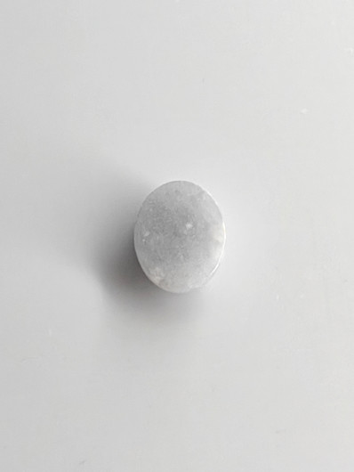 Jade 3,8 ct ovaali