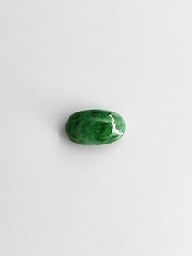 Jade 0,9 ct oval