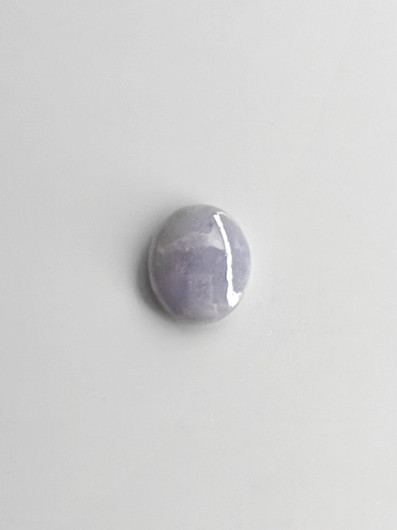 Jade 2,4 ct ovaali