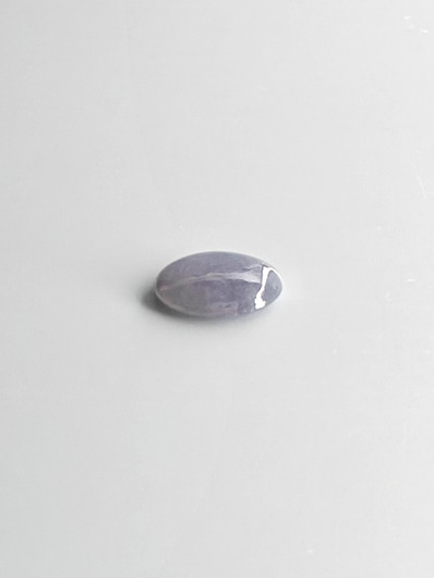 Jade 2,4 ct ovaali