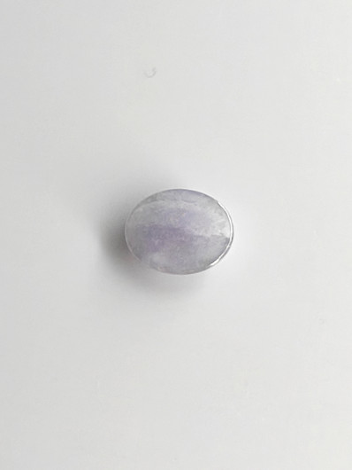 Jade 2,4 ct ovaali