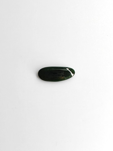 Jade 3,6 ct ovaali