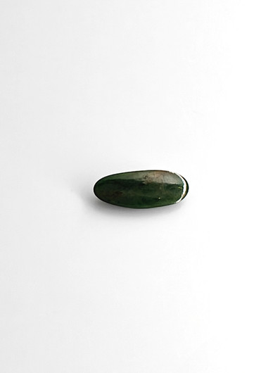 Jade 3,6 ct ovaali