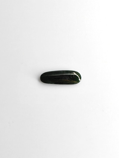 Jade 2,6 ct ovaali