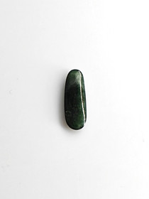 Jade 2,6 ct oval