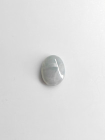 Jade 3,3 ct oval