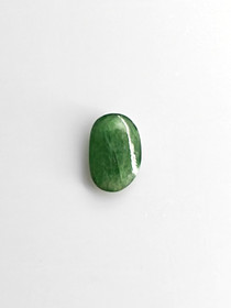 Jade 1,8 ct oval